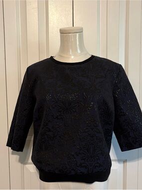 SIMPLY VERA WANG, Navy and Black Embossed Short-Sleeve Top, Size S